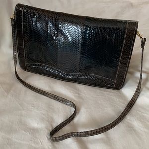 Gorgeous vintage chocolate brown snakeskin bag in amazing condition! Unique!